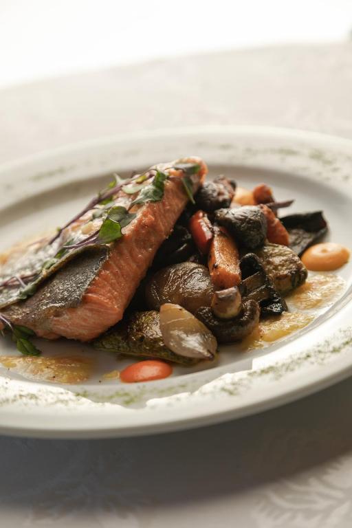 طعام و مشروبات