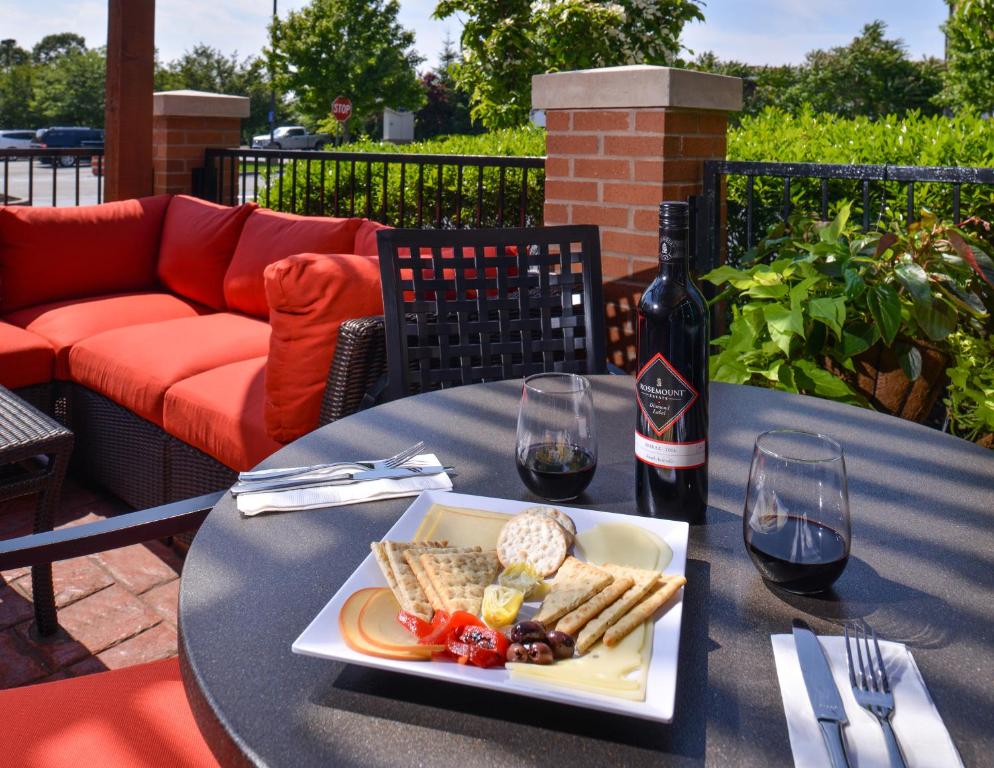 Food and beverages, Hyatt Place Garden City in New York (NY)