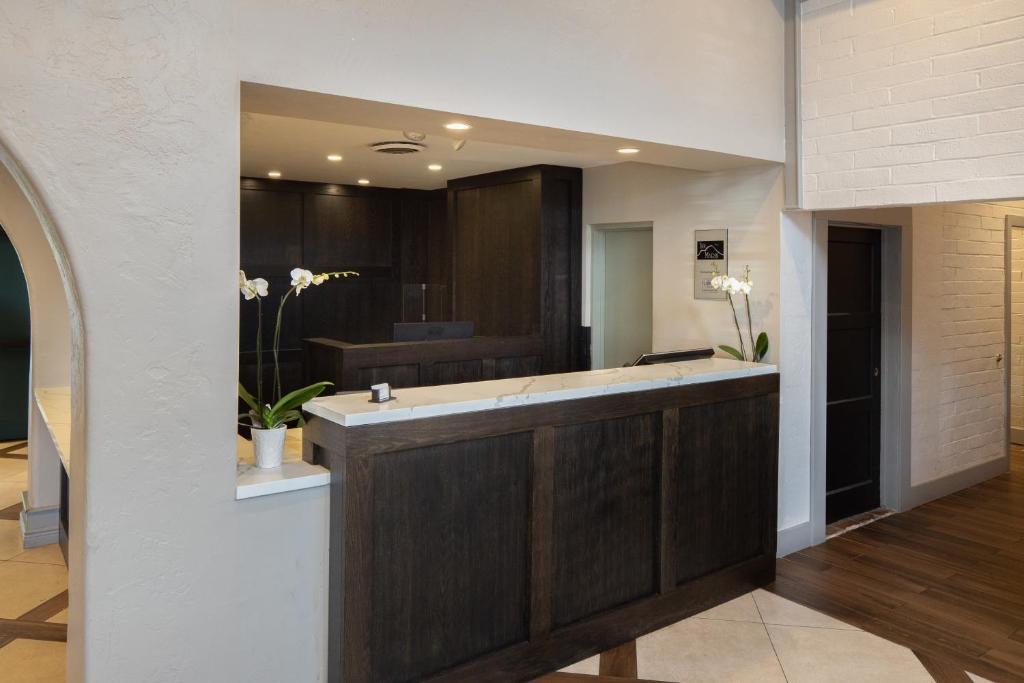 Inn Marin And Suites An Ascend Hotel Collection Member Photo 45