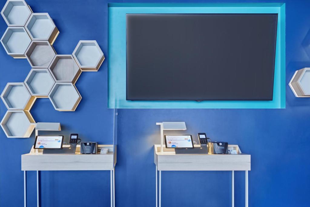 フロント・ロビー