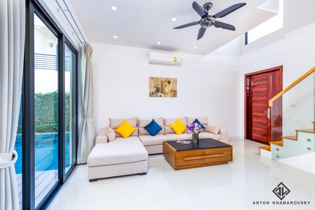 Hideaway Lake Villa by Cozy Lake photo