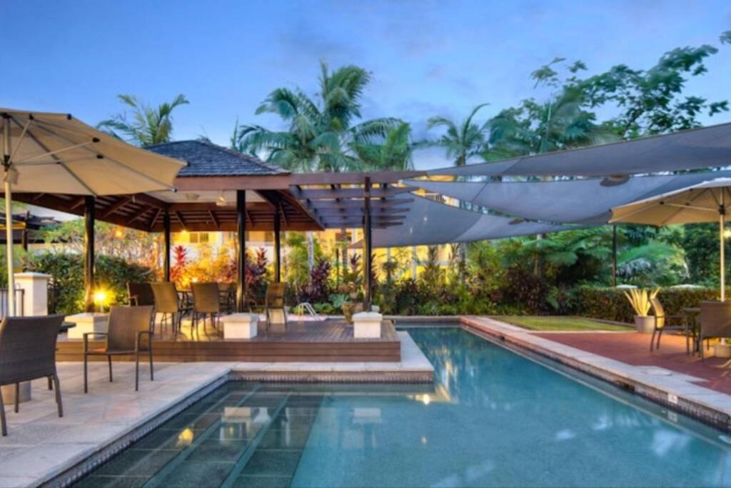 Tropical One Bedroom Apartment at The Mediterranean photo