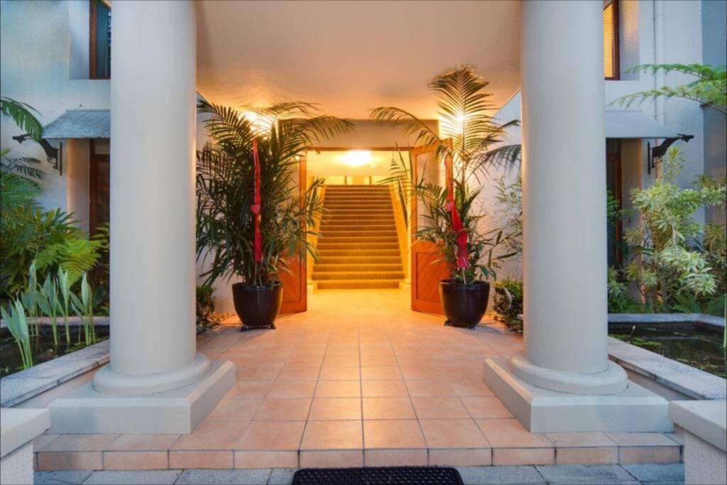 Tropical One Bedroom Apartment at The Mediterranean photo