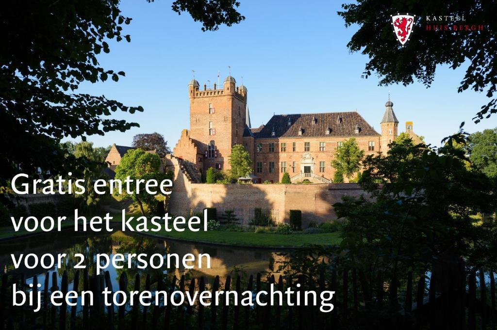 Kasteel Huis Bergh photo