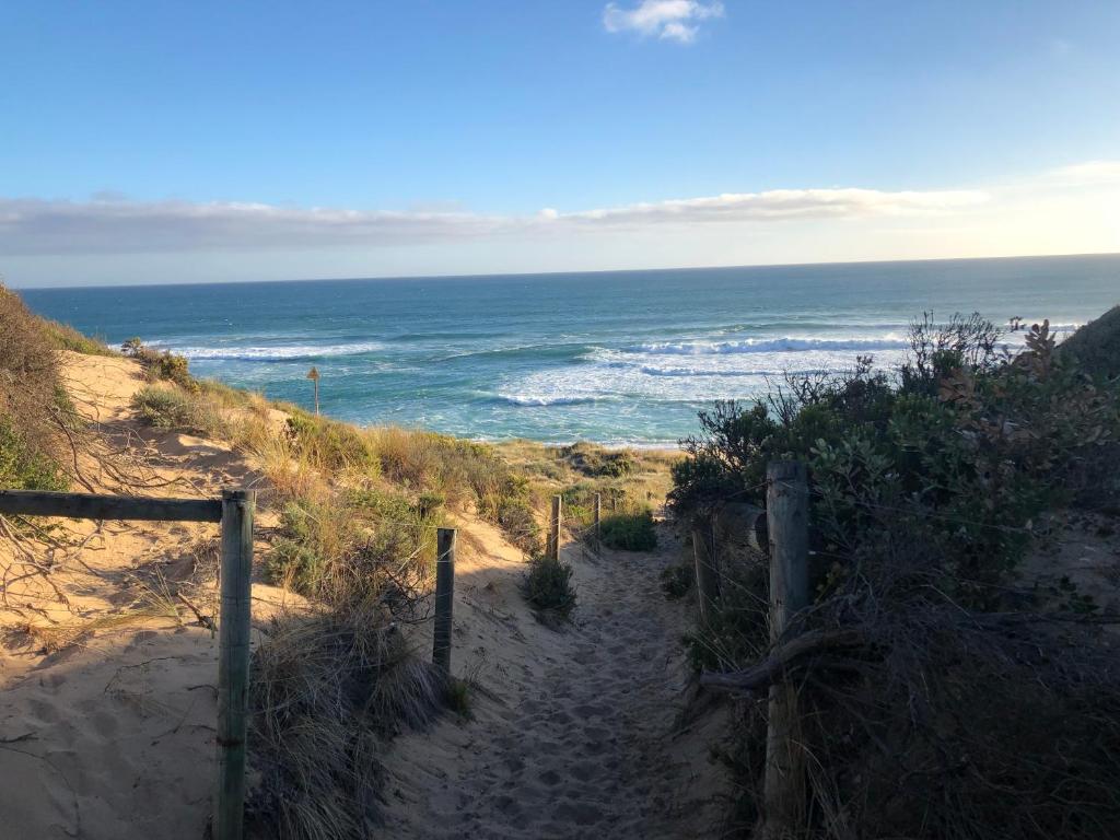Sinnamon's By The Sea photo