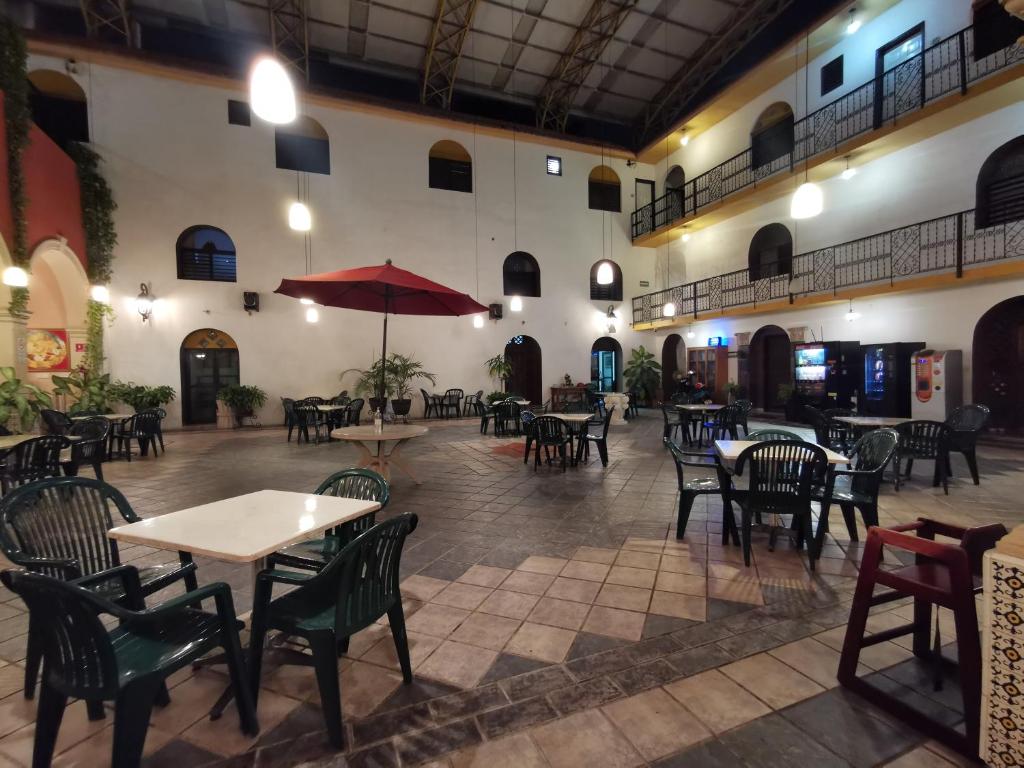 Hotel Doralba Inn - 3