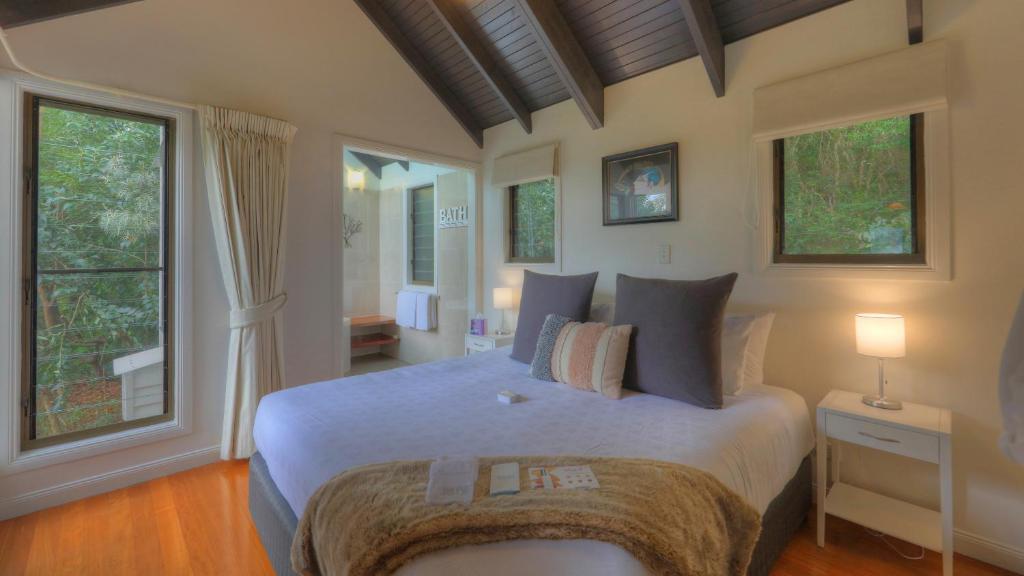 Montville Misty View Cottages photo