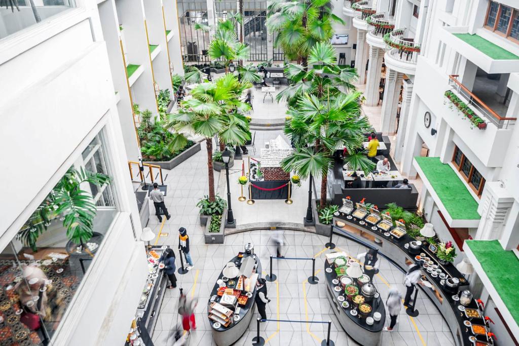 طعام و مشروبات