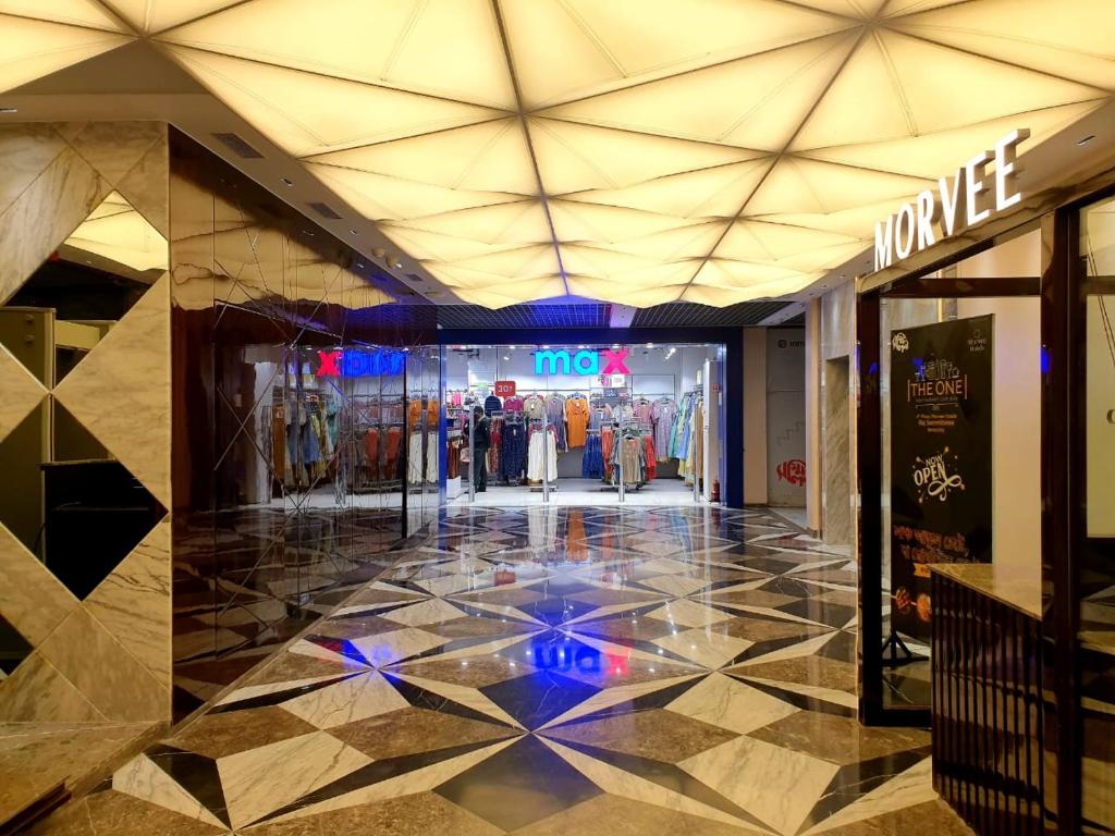 フロント・ロビー