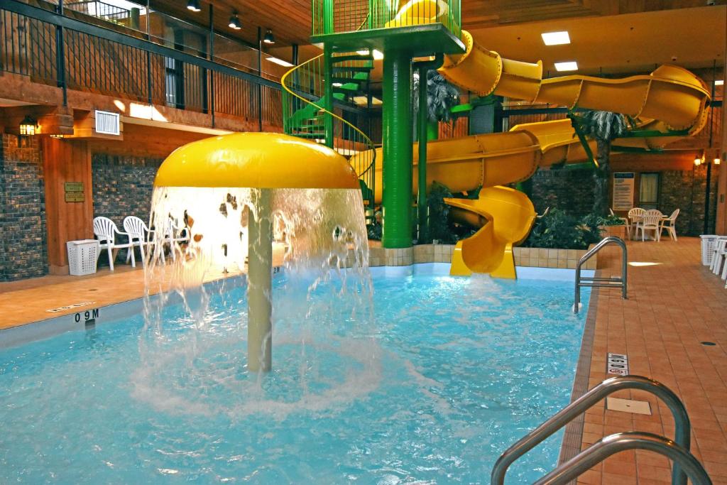 Canad Inns Destination Centre Portage la Prairie — Hotel in Portage La Prairie