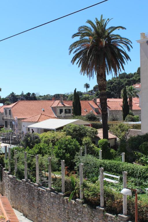 Guest House Gugily photo