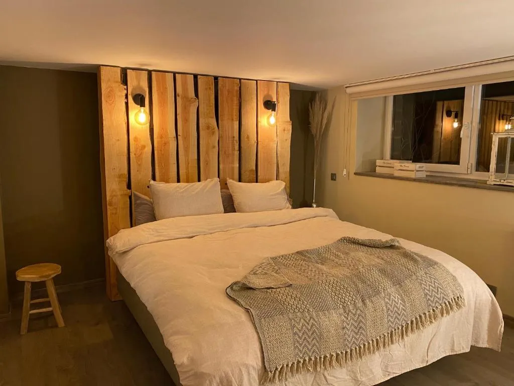 Le Retour aux Sources - Chambre d'Hôte chaleureuse et conviviale，位于绍德方丹的酒店