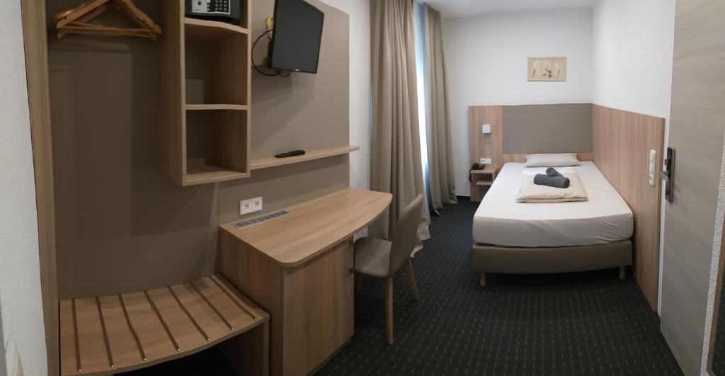 Hotel Kriemhilde photo