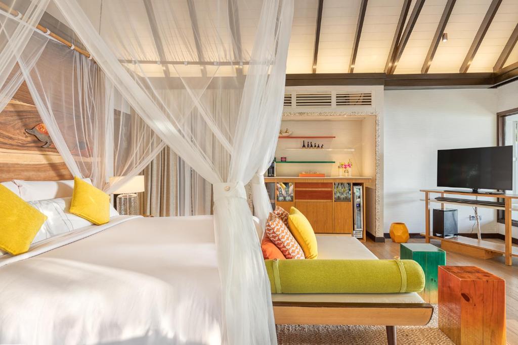 OZEN LIFE MAADHOO - Luxury All Inclusive with Free Transfers — Hotel rooms in Kaafu Atoll, Kaafu