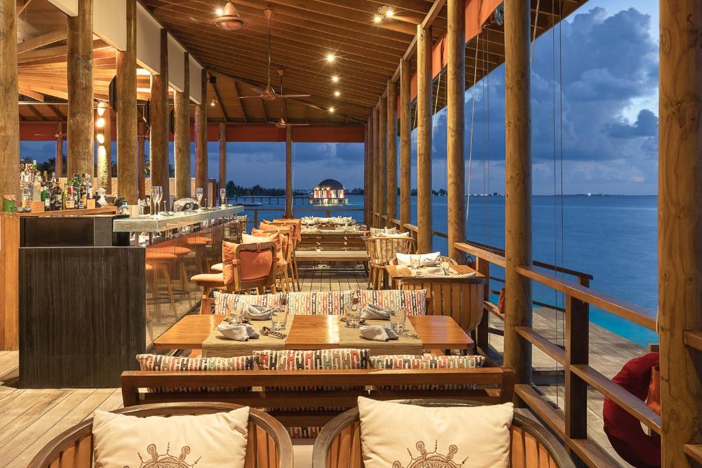 OZEN LIFE MAADHOO - Luxury All Inclusive with Free Transfers — Restaurant & bars in Kaafu Atoll, Kaafu