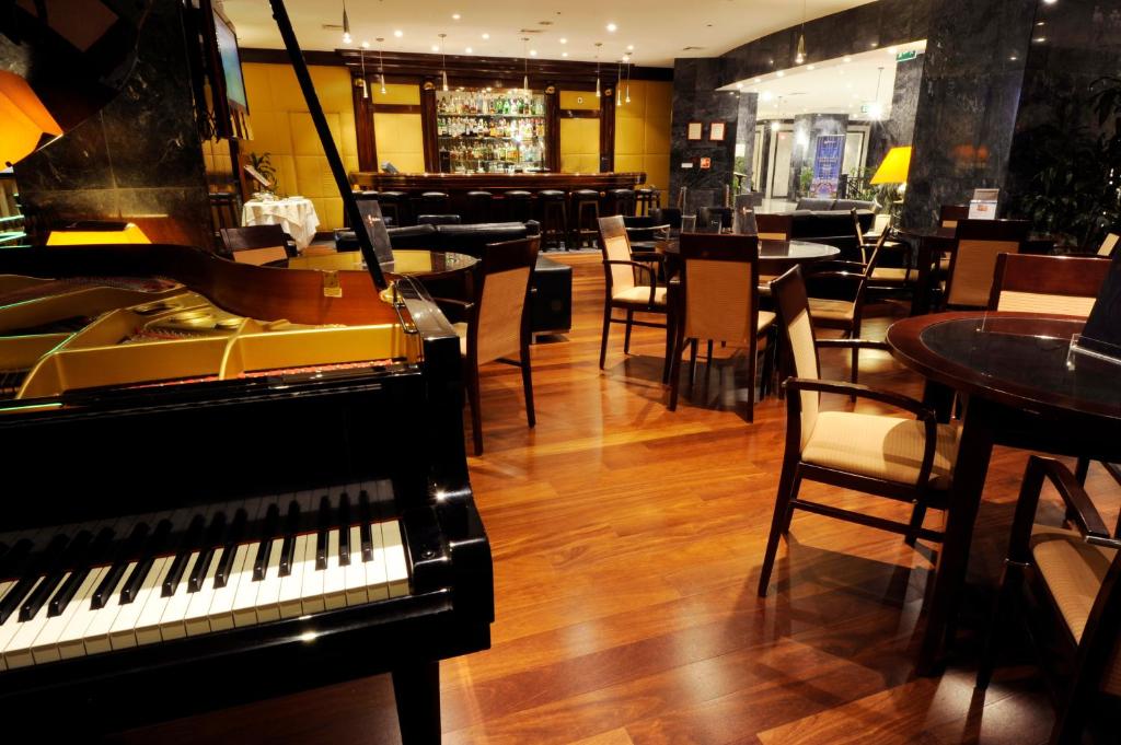 Bar/lounge
