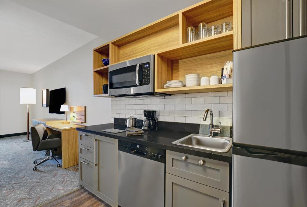 Candlewood Suites Kingston West - Gardiner Road photo
