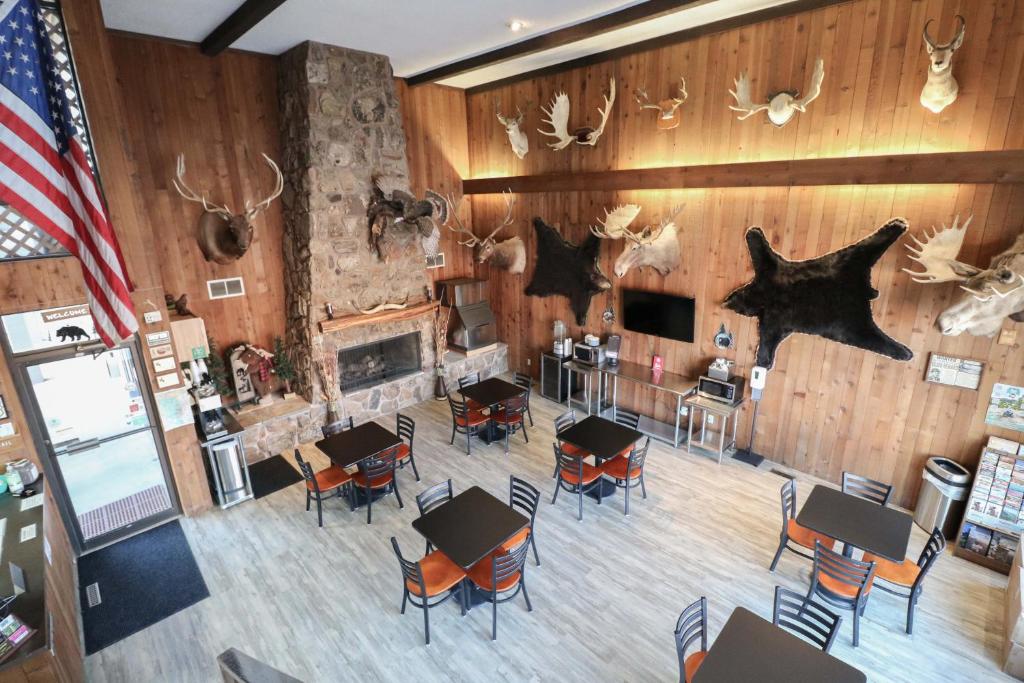 Bear Lodge Motel photo