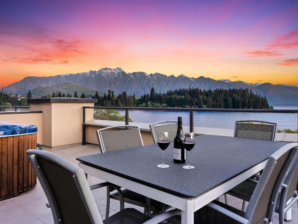 Central Luxury at 408 The Beacon photo
