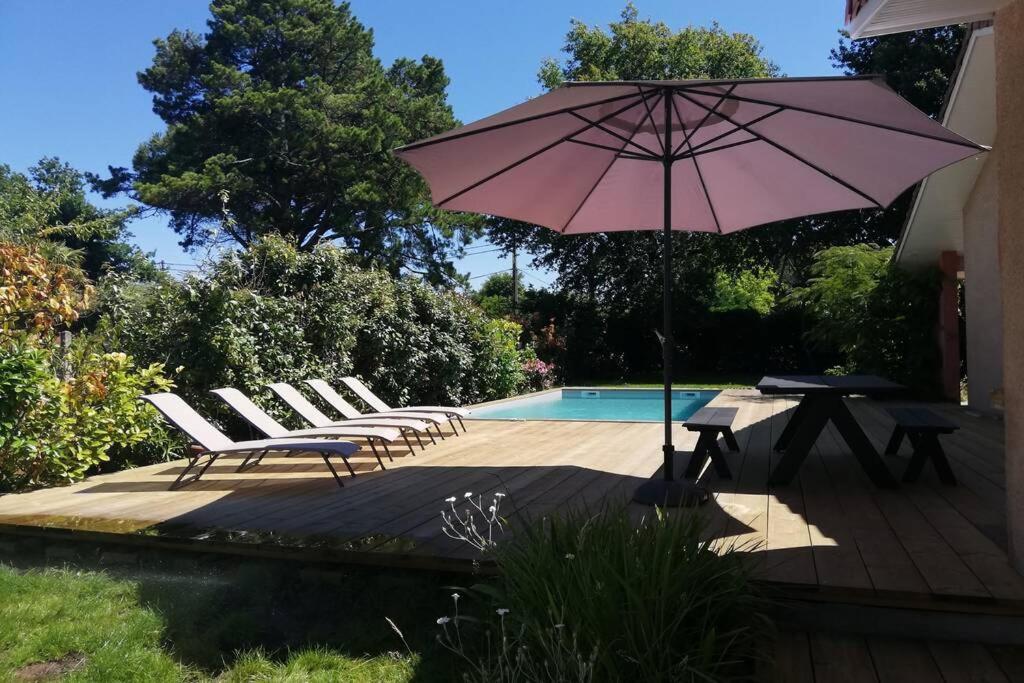 Grande maison familiale piscine et jardin - 1