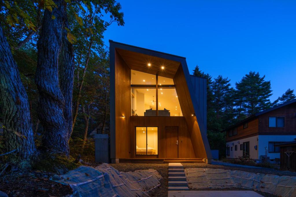 Sanzan Chalet by Hakuba White Fox Company 전경