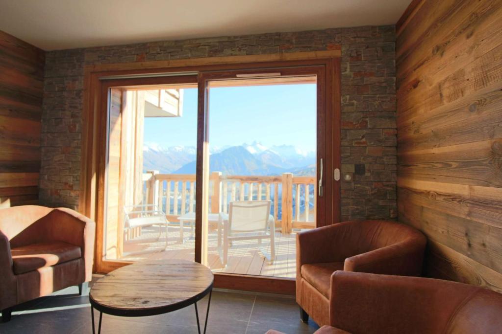 ODYSSEE B203 Vaste appartement en vieux bois sur les pistes, vue panoramique - 2