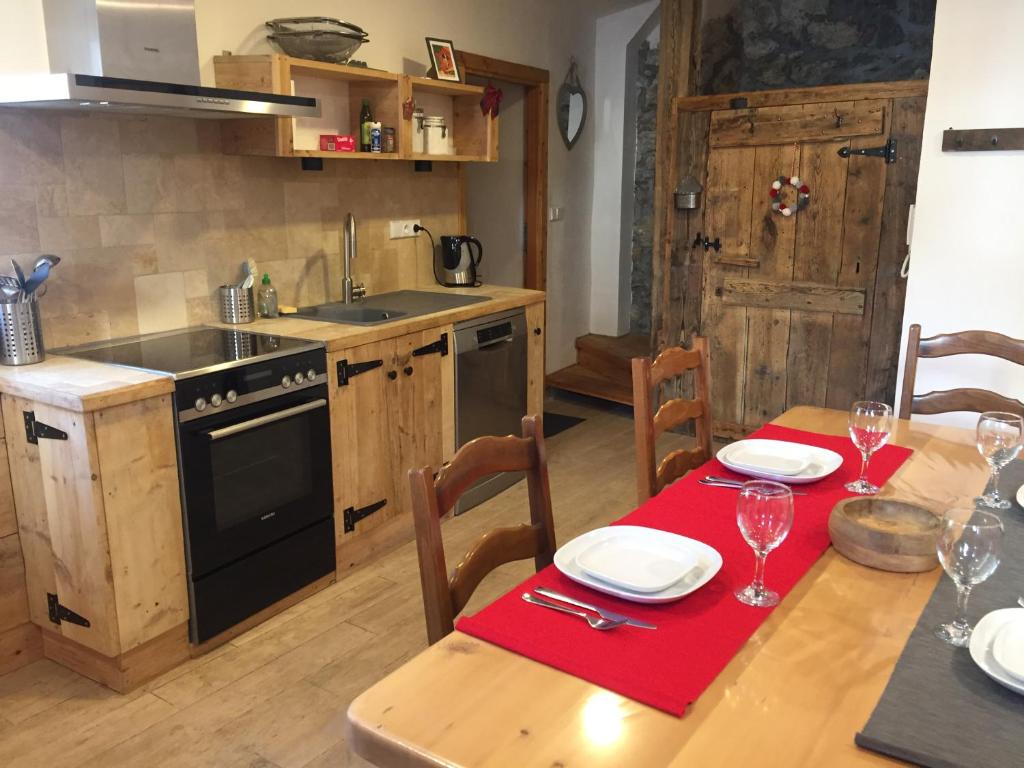 La Lauze village house in Clarée Valley 4P - 2