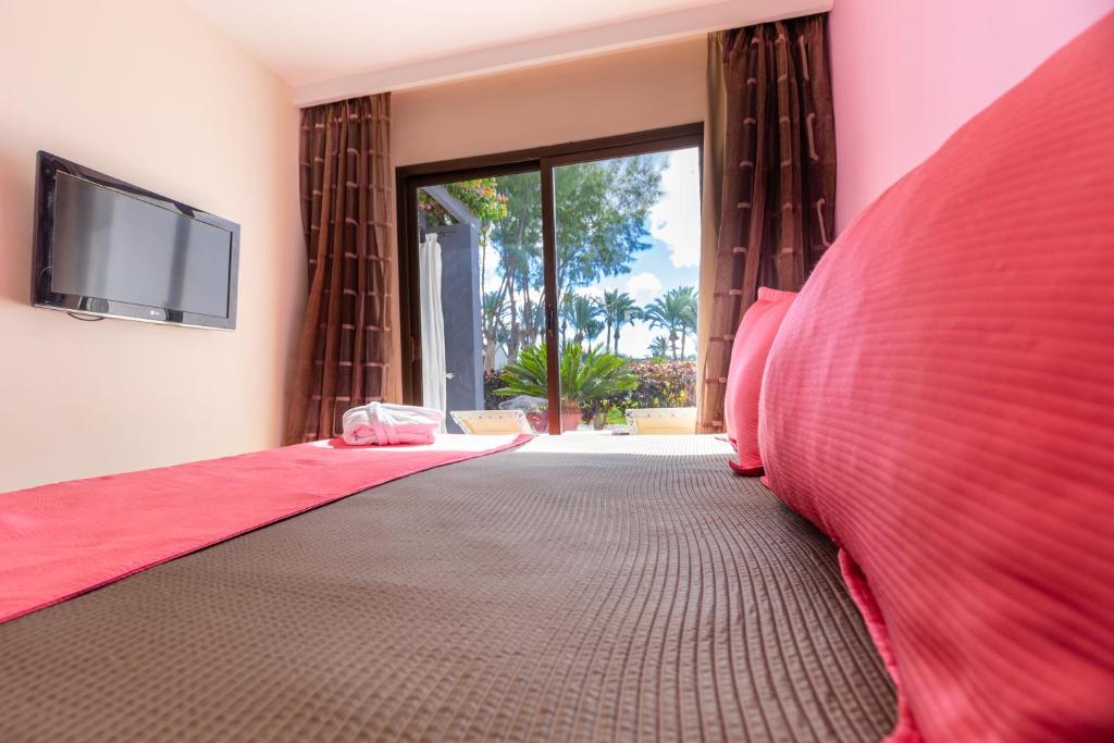 R2 Romantic Fantasia Suites - Adults Only — Hotel rooms in Tarajalejo, Canary Islands