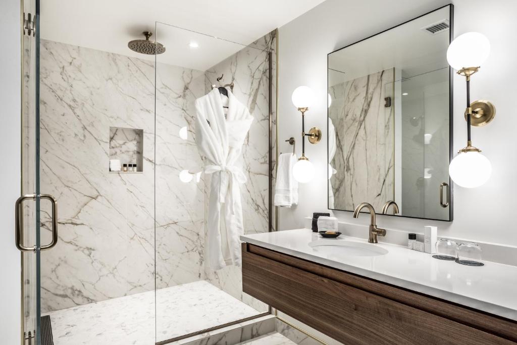 Bottleworks Hotel photo