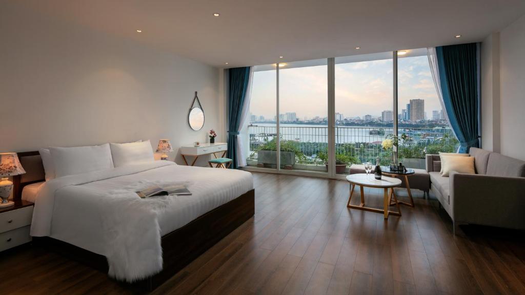 Pegasy Suites Lakeside photo