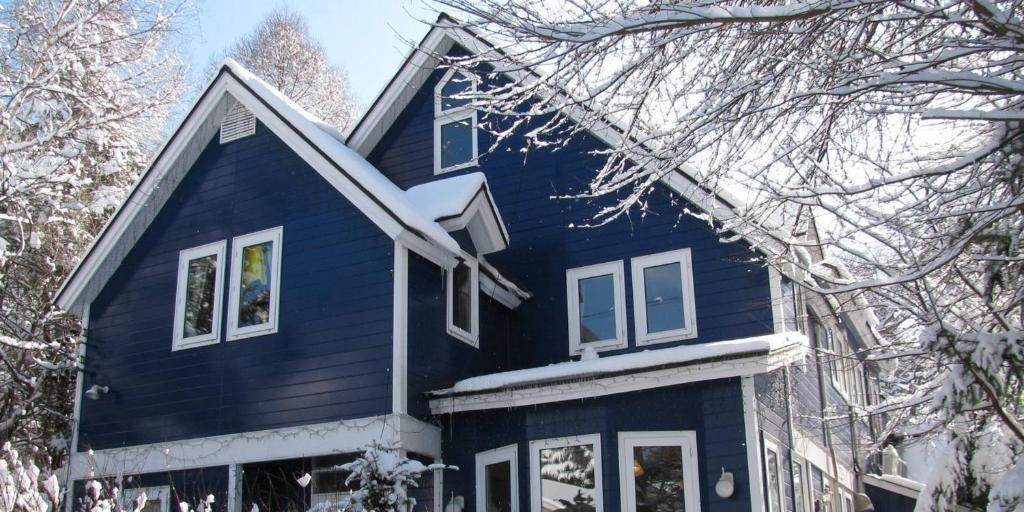 Bellscabin Cafe & Guesthouse