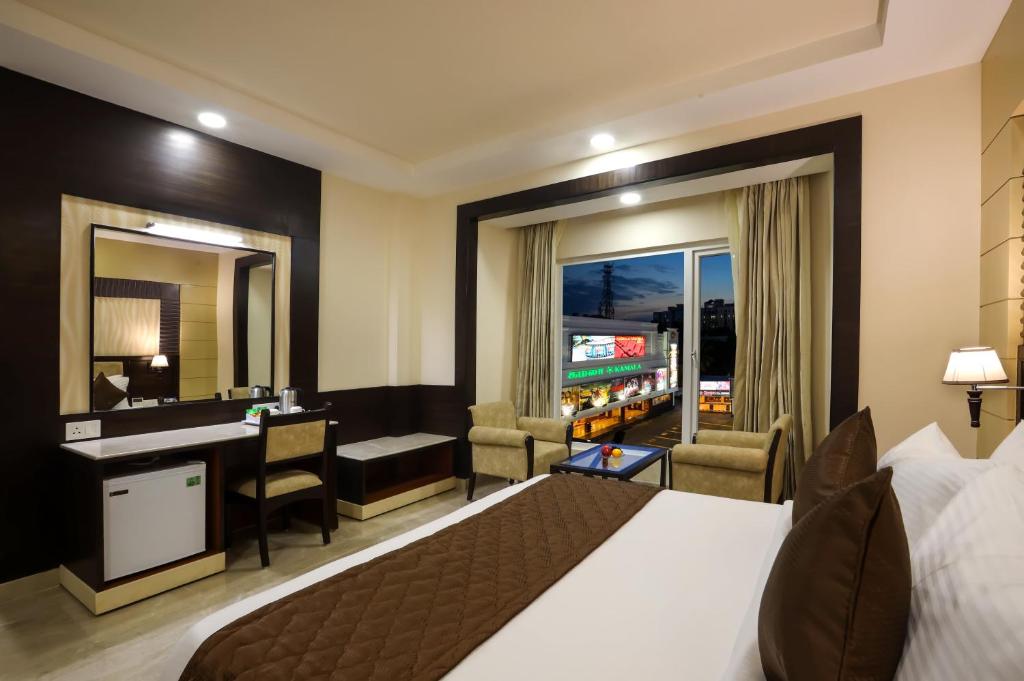 Hotel Aadithya photo
