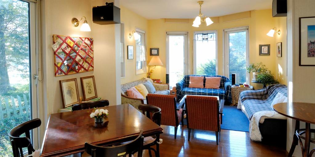 Facilities, Bellscabin Cafe & Guesthouse in Karuizawa