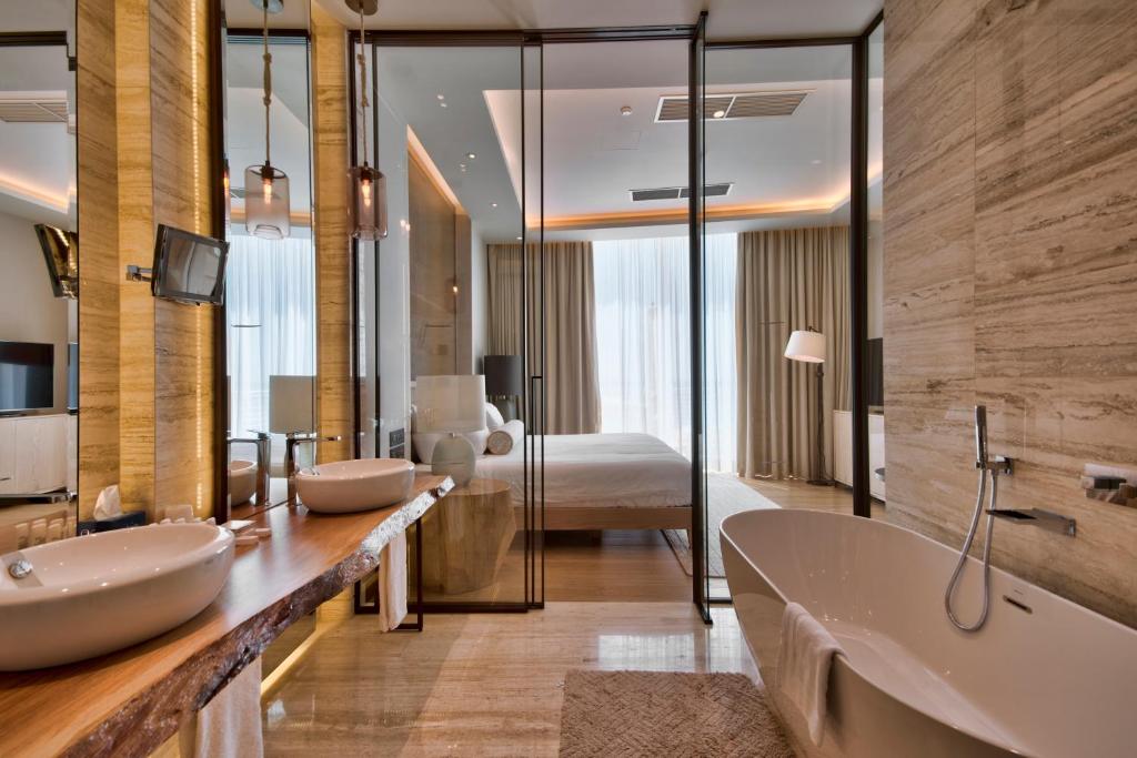 Radisson Blu Resort & Spa Photo 27