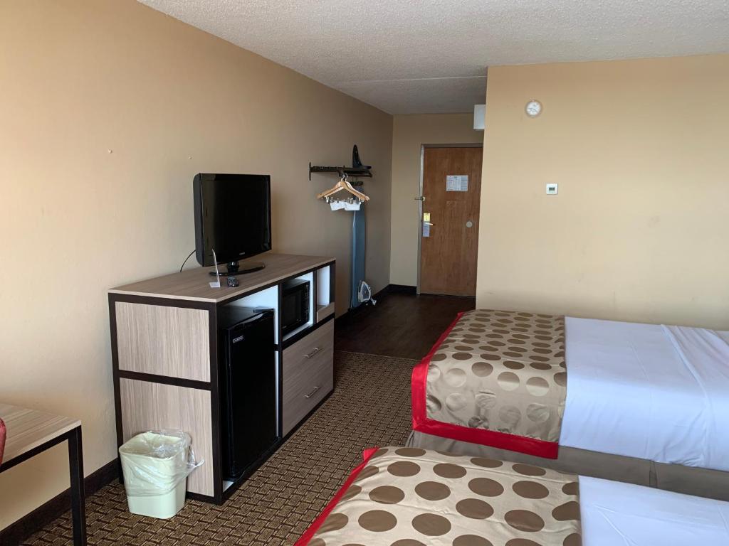 Ramada By Wyndham West Atlantic City Photo 23