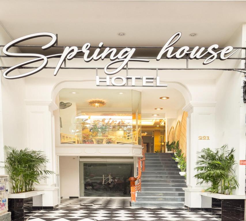 スプリング ハウス ホテル (Spring House Hotel) エントランス