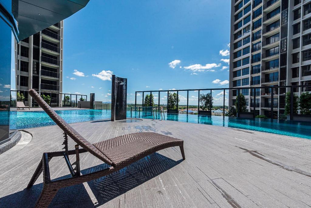 Geo Bukit Rimau Kota Kemuning 3 Bedrooms Pool View photo