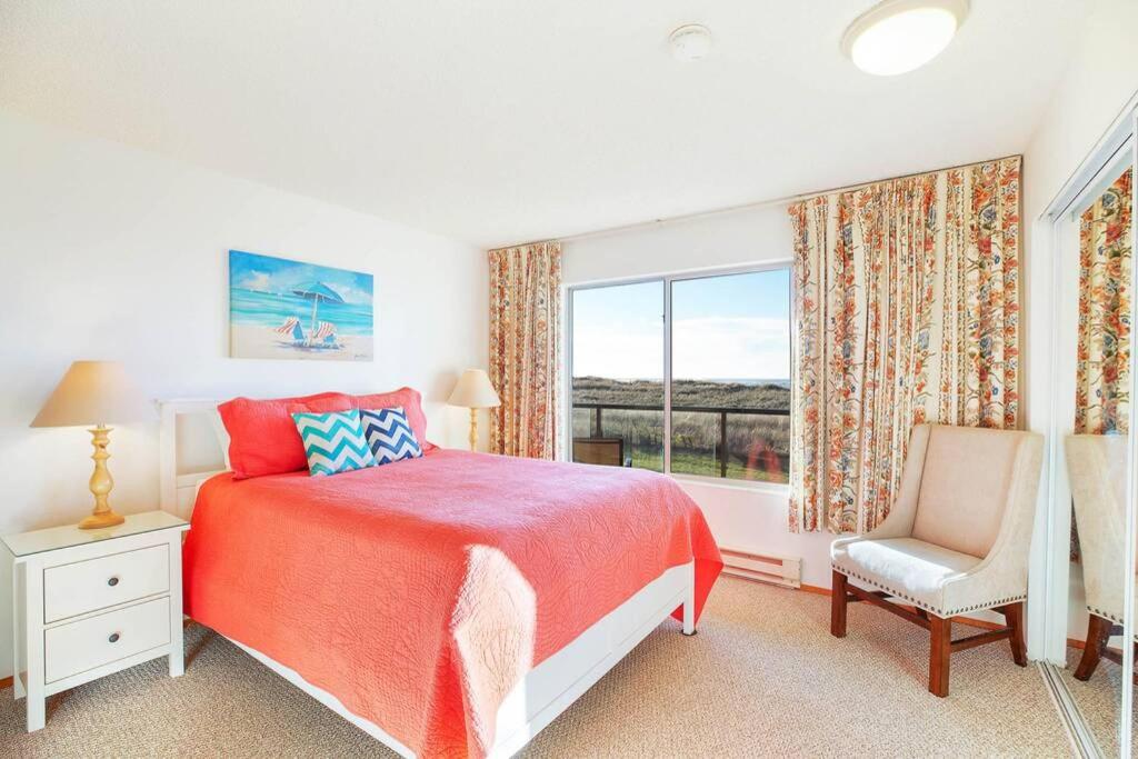 Heron Condo, Moclips