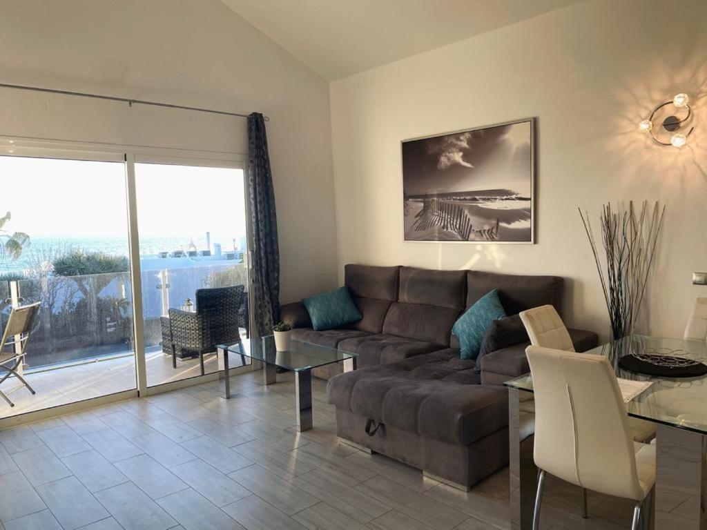Luxury Two Bed Seaviews - 2