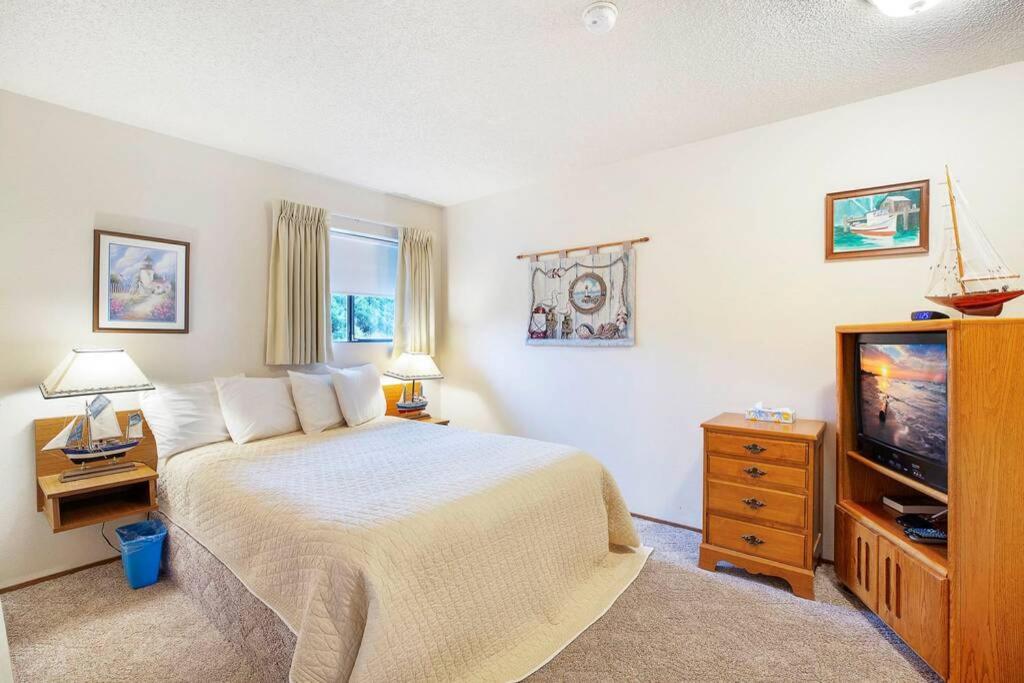 Sanderling Condo, Moclips