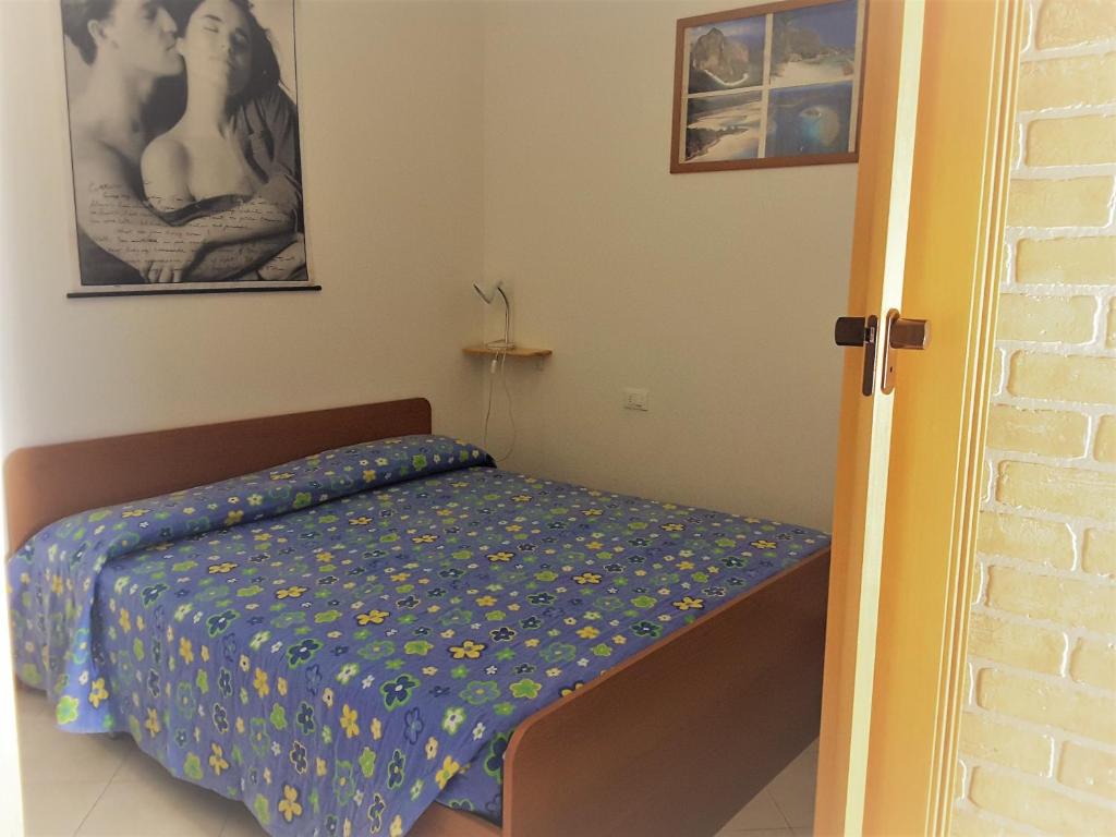 IRIS 20 In posizione strategica, indipendente, all'interno del Villaggio dei Fiori - 4