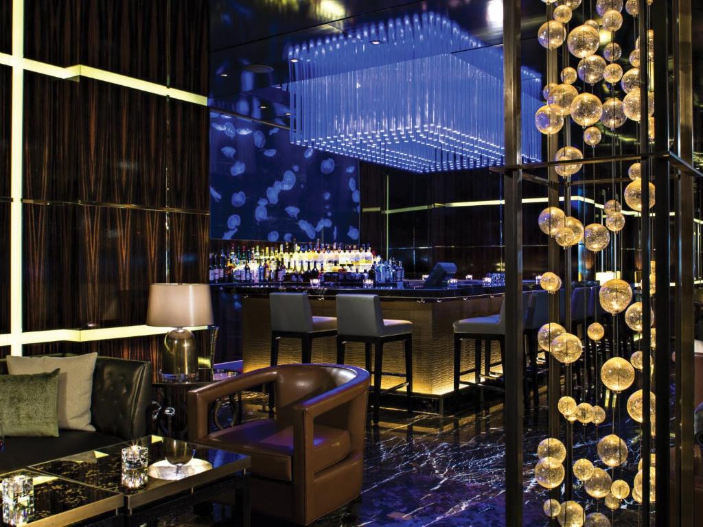 Bar/lounge