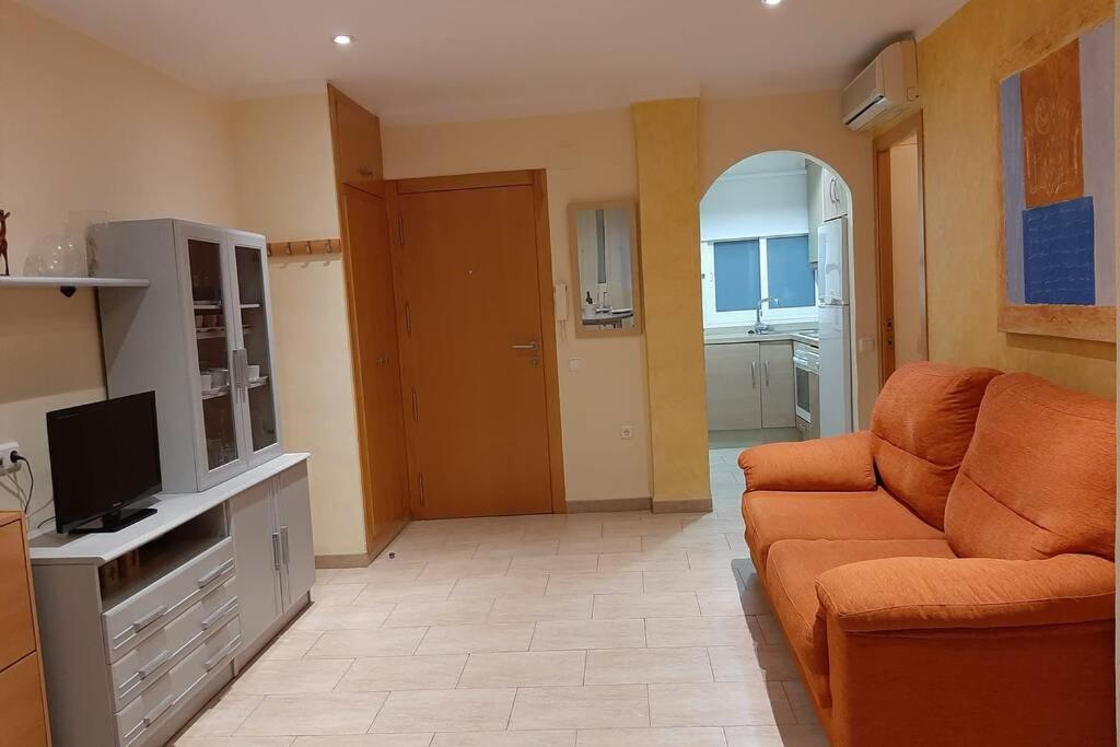 Estudio recién reformado muy cerca del mar - 1