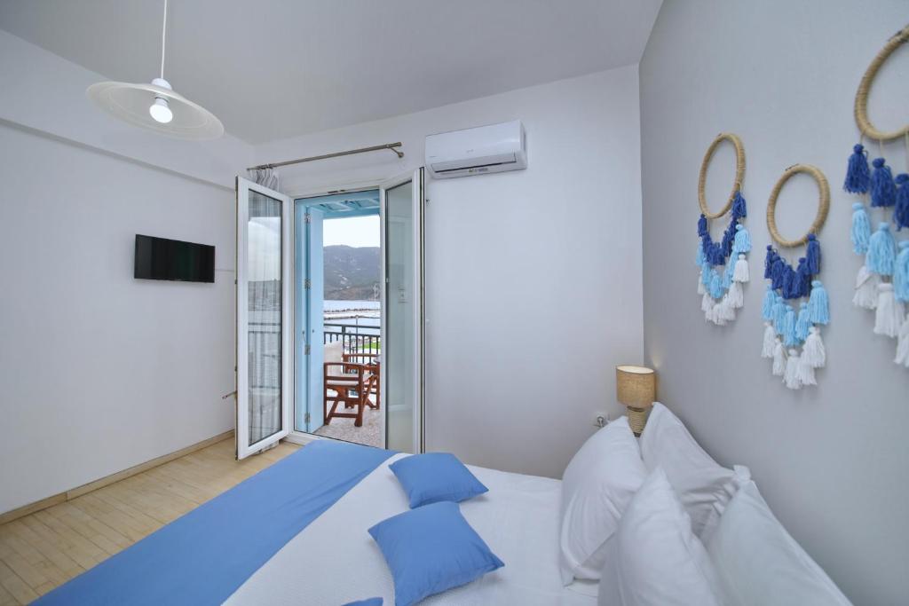 Molos House photo