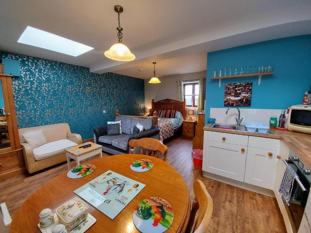 Detached Dog-Friendly Studio near Lyme Regis photo 2