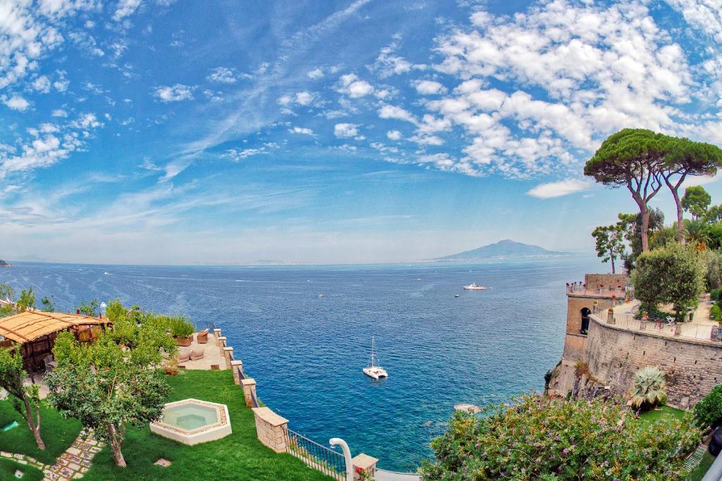Amore Rentals - Villa Galidia — Hotel in Sorrento