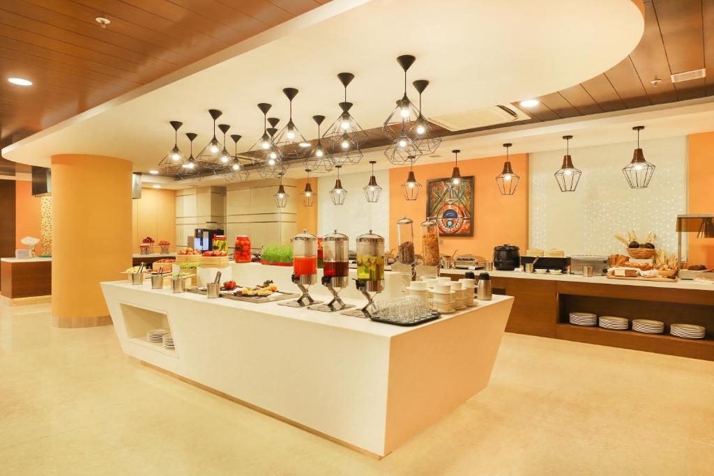 レモン ツリー ホテル アリーガル (Lemon Tree Hotel Aligarh) レストラン