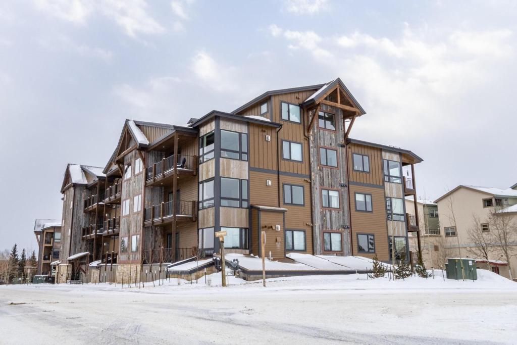 Sail Lofts by Summit County Mountain Retreats, Dillon