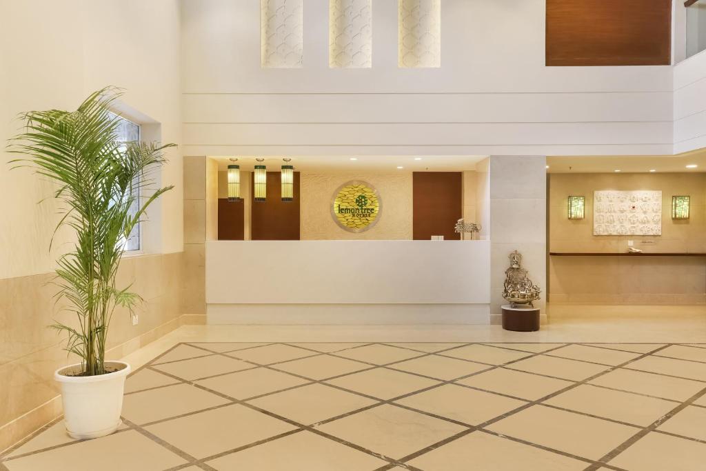 フロント・ロビー