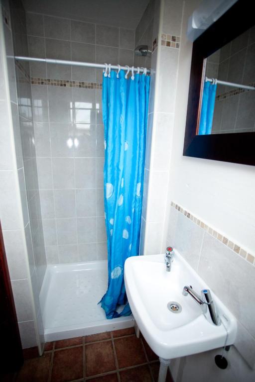 Aille River Tourist Hostel and Camping Doolin photo